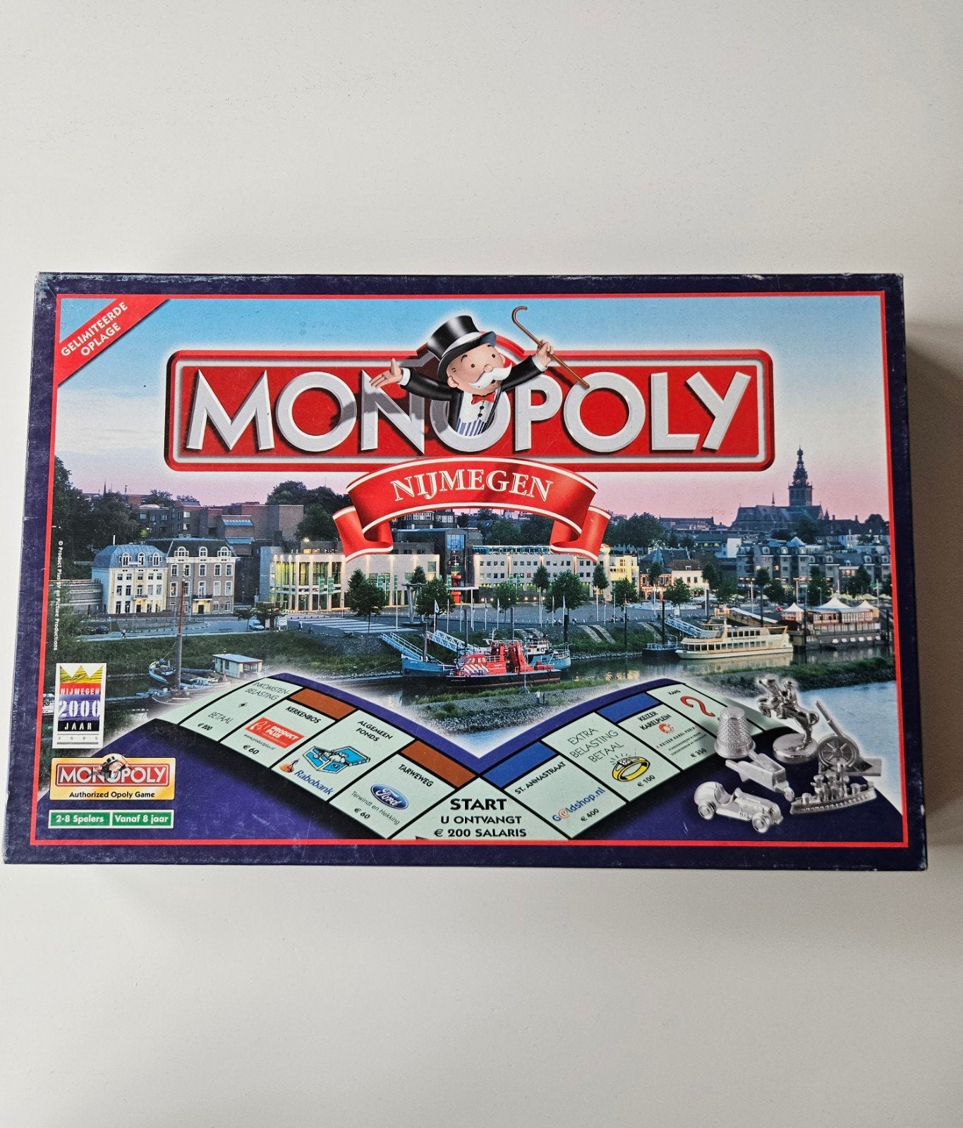 Monopoly editie Nijmegen - zo goed als nieuw, Drie of vier spelers, Ophalen of Verzenden, Zo goed als nieuw, Hasbro