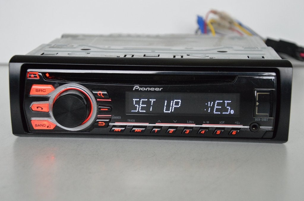 PIONEER  DEH-09BT  MP3  AUX  USB  BLUETOOTH, Auto diversen, Autoradio's, Ophalen of Verzenden, Zo goed als nieuw