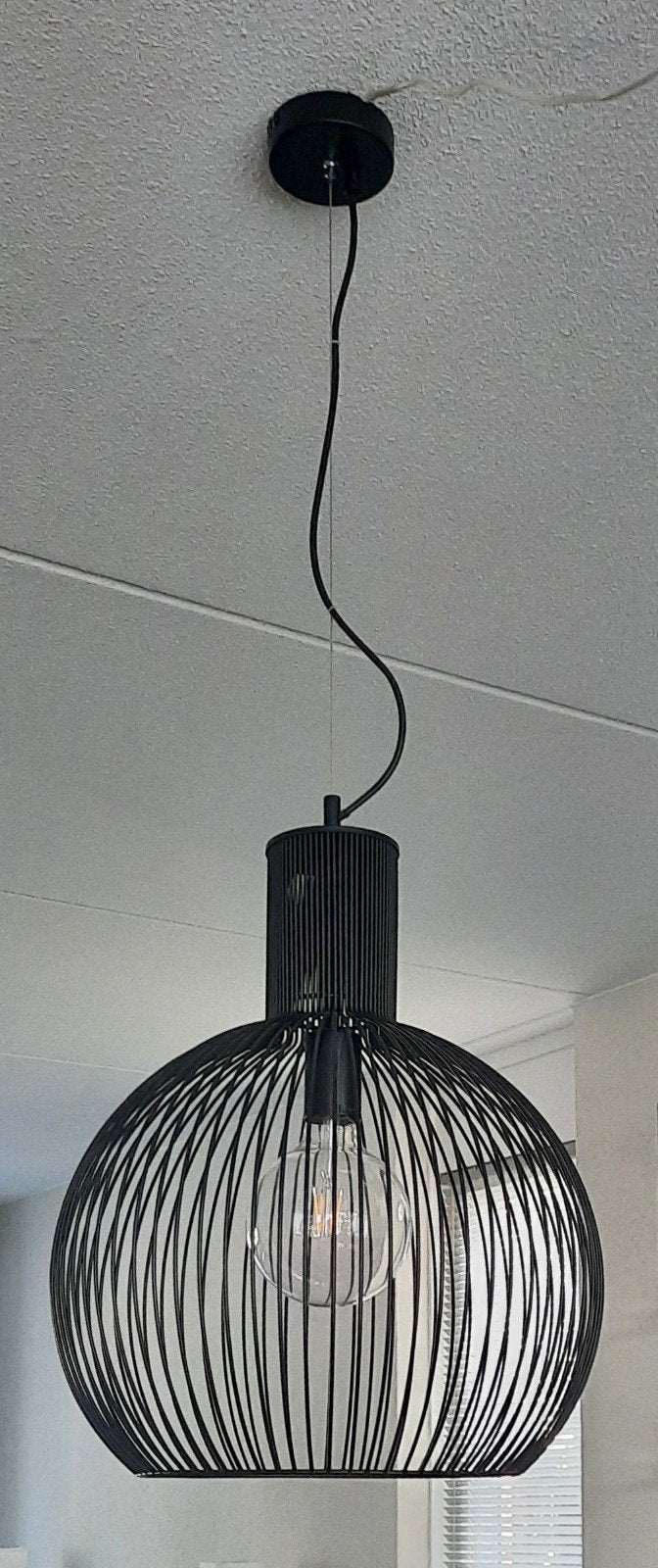 Zwart metalen hanglamp., Huis en Inrichting, Ophalen, Zo goed als nieuw, Metaal, E27 (groot)