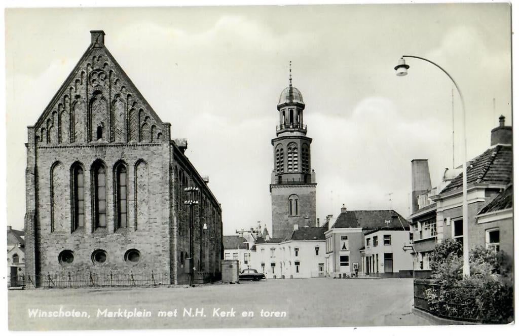 Winschoten - Marktplein met N.H. Kerk en toren, Verzenden, 1940 tot 1960, Ongelopen, Groningen