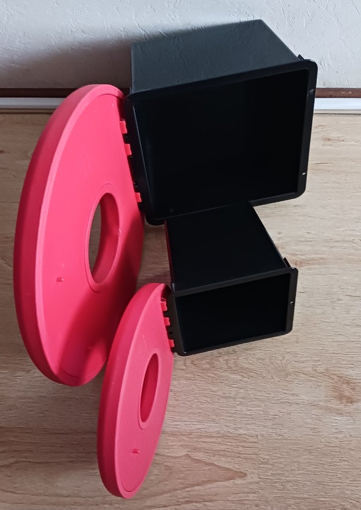 2x IKEA PS Mystisk wandkastje, Ophalen, Gebruikt