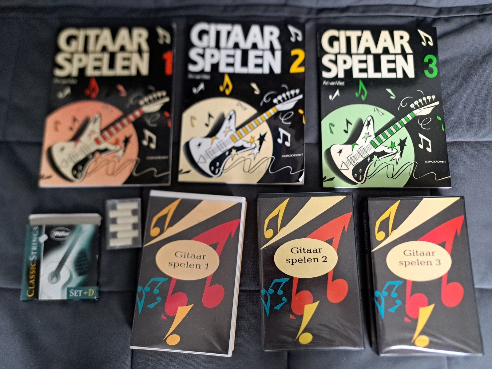 gitaar lesboeken., Ophalen, Zo goed als nieuw, Artiest