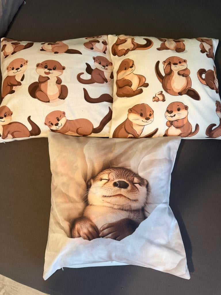 3 kussnhoezen otters, Ophalen of Verzenden, Zo goed als nieuw, Wit, Vierkant