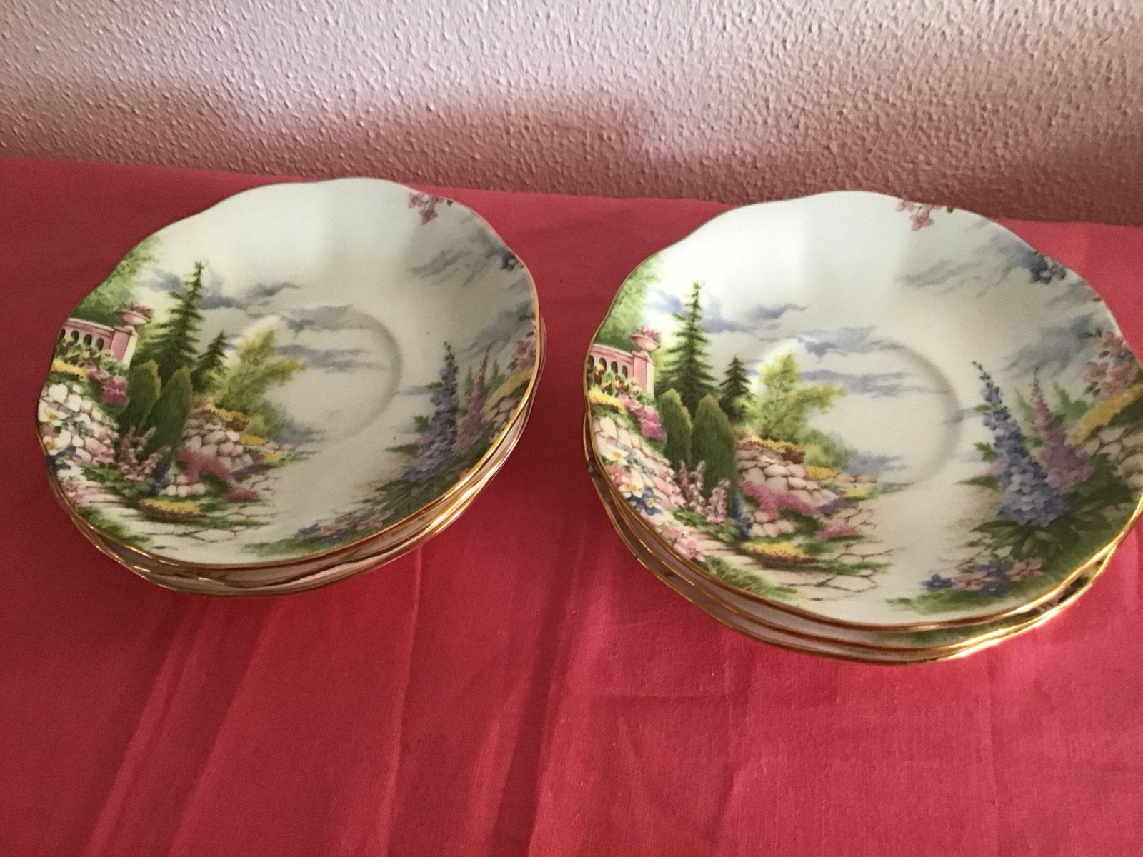 6 Royal Albert schoteltjes - Bone China, Gebruikt, Vintage, Ophalen of Verzenden, Kop(pen) en/of Schotel(s)
