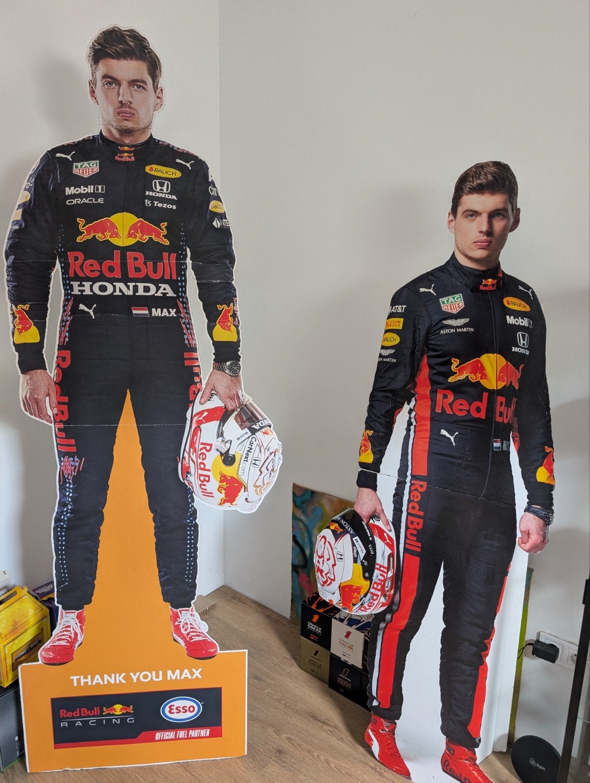 Collector's item: 2x Max Verstappen display, Verzamelen, Ophalen, Zo goed als nieuw, Formule 1