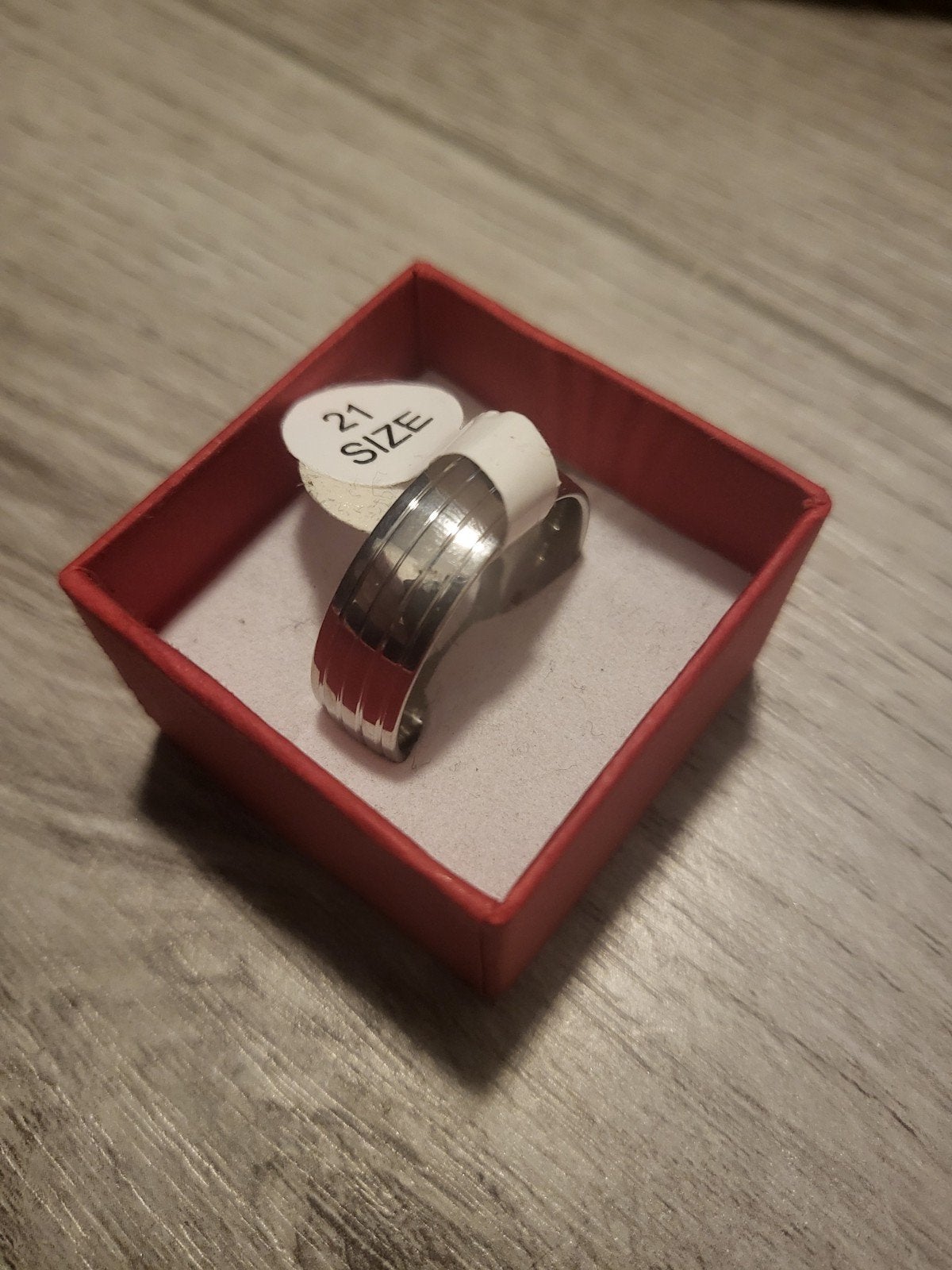 Nieuwe zilverkleurige ring, maat 21, 20 of groter, IJzer of Staal, Nieuw, Ophalen of Verzenden