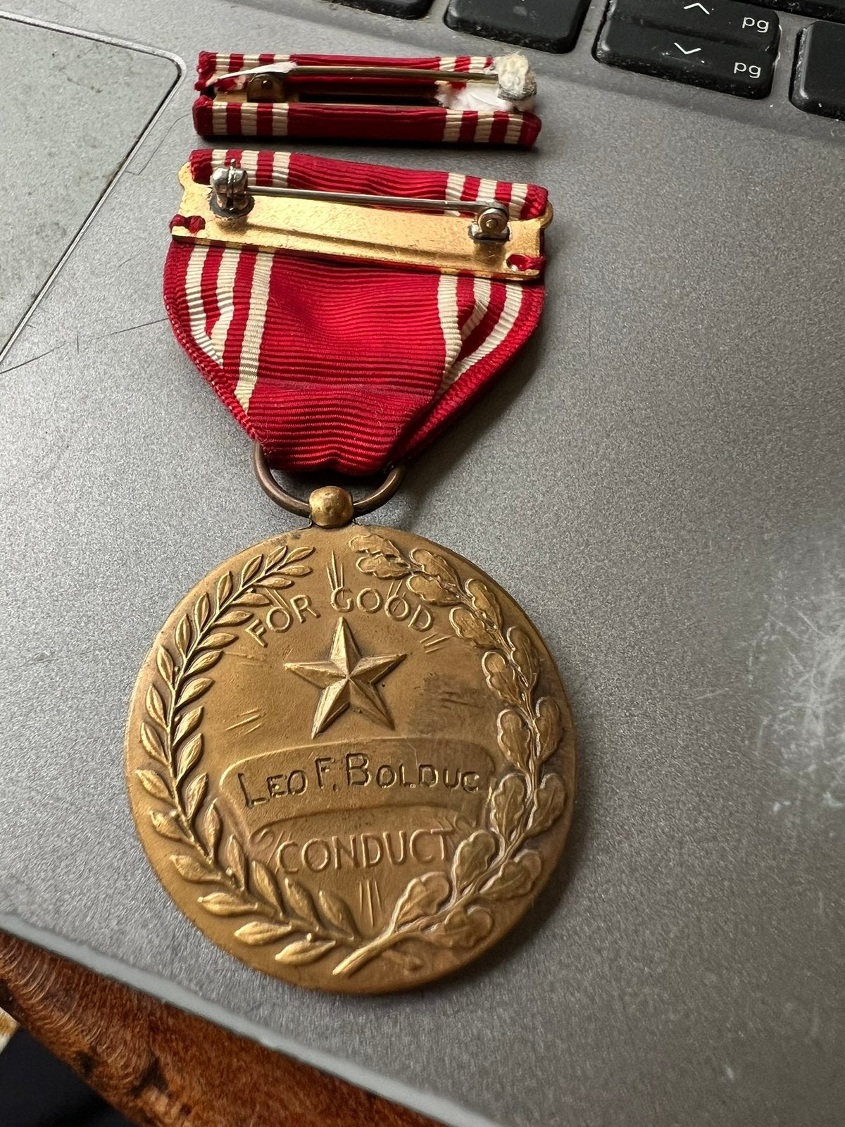 WO2 Amerikaans Good Conduct Medal naam gravering medaille, Amerika, Verzenden, Lintje, Medaille of Wings