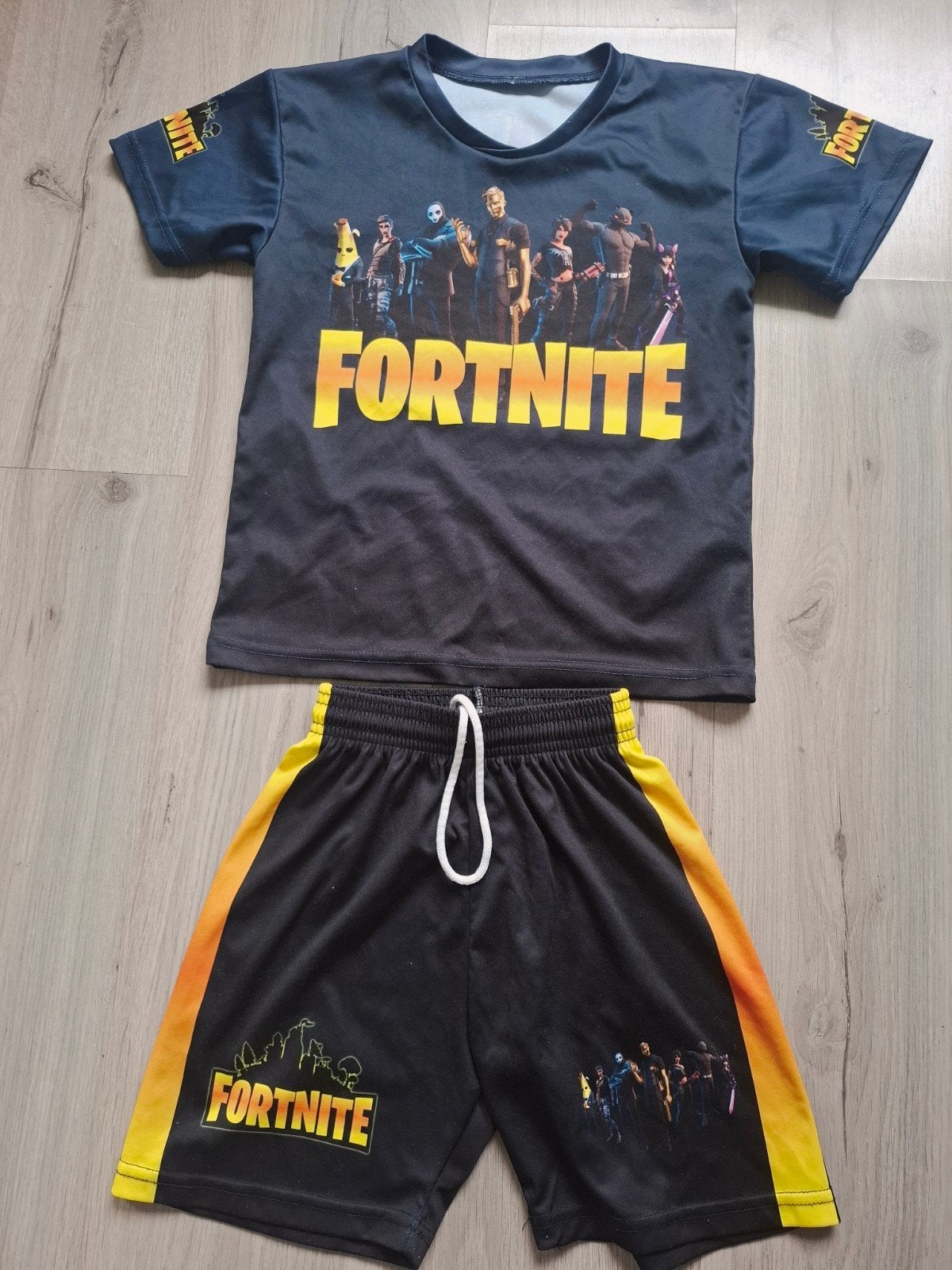 Fortnite kleding 122 128, Ophalen of Verzenden, Zo goed als nieuw, Jongen