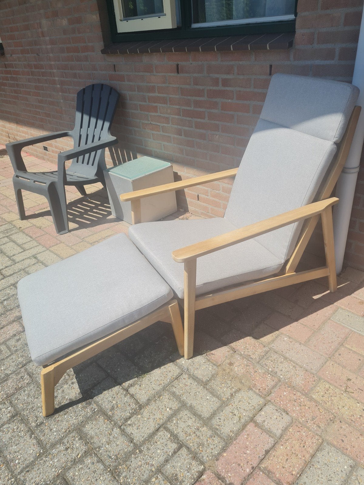 Comfortabele ligstoel met kussens, Ophalen