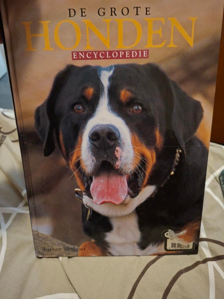 Esther Verhoef - De grote honden encyclopedie, Honden, Ophalen of Verzenden, Zo goed als nieuw, Esther Verhoef