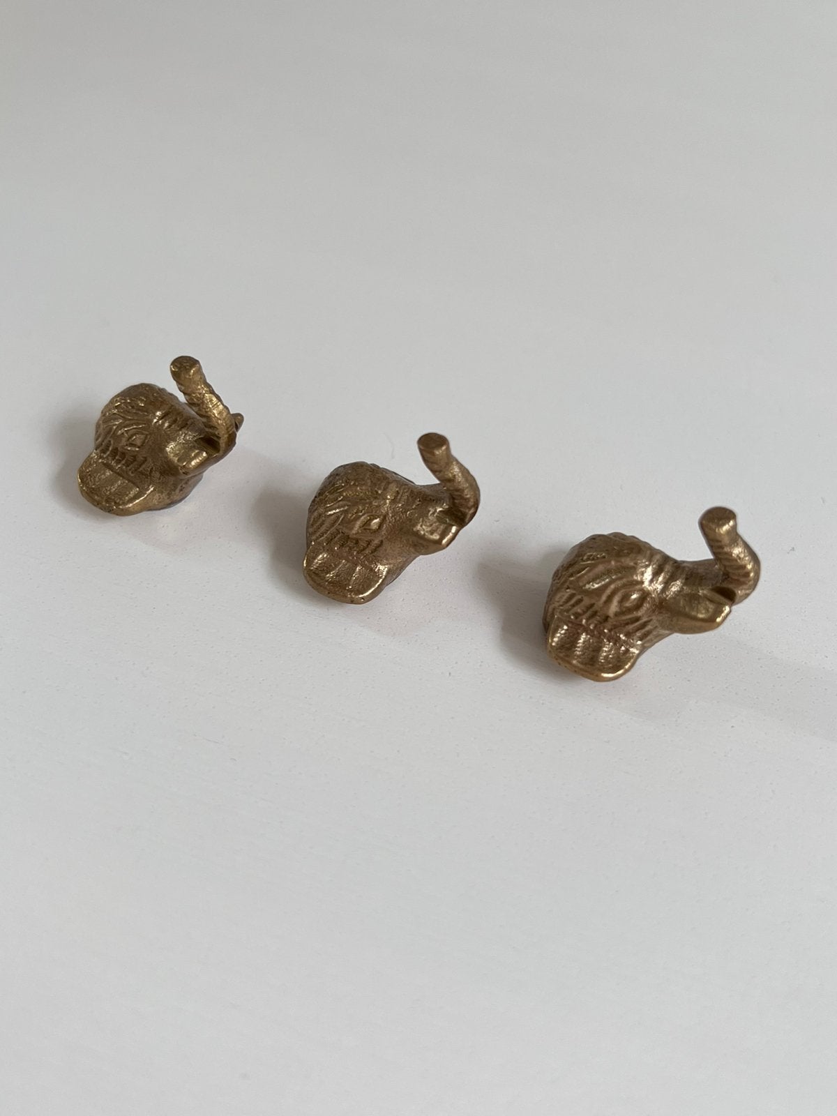 3 Doing Goods haakjes olifiant. Handgemaakt. Messing goud., Ophalen of Verzenden, Nieuw, Goud, Overige materialen