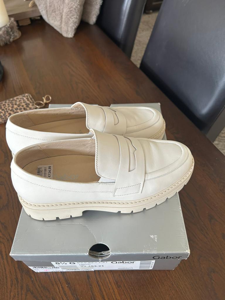 Gabor creme leder instapper mast 38/5 zgan, Ophalen of Verzenden, Zo goed als nieuw, Beige, Instappers