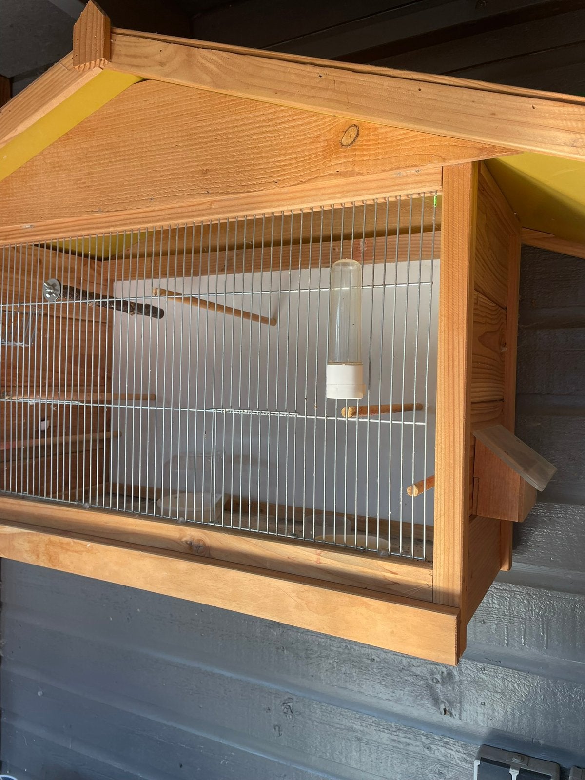Douglas vogelkooi, Ophalen, Zo goed als nieuw, Hout, Vogelkooi