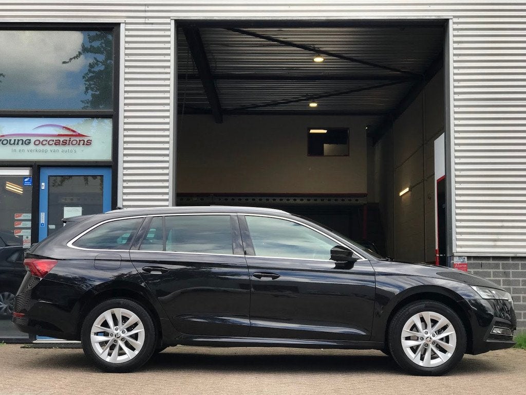 Skoda Octavia Combi 1.0 e-tsi Business Edition Plus|Matrix L, Auto's, Skoda, Automatische klimaatregeling, Gebruikt, Euro 6, Hybride Elektrisch/Benzine