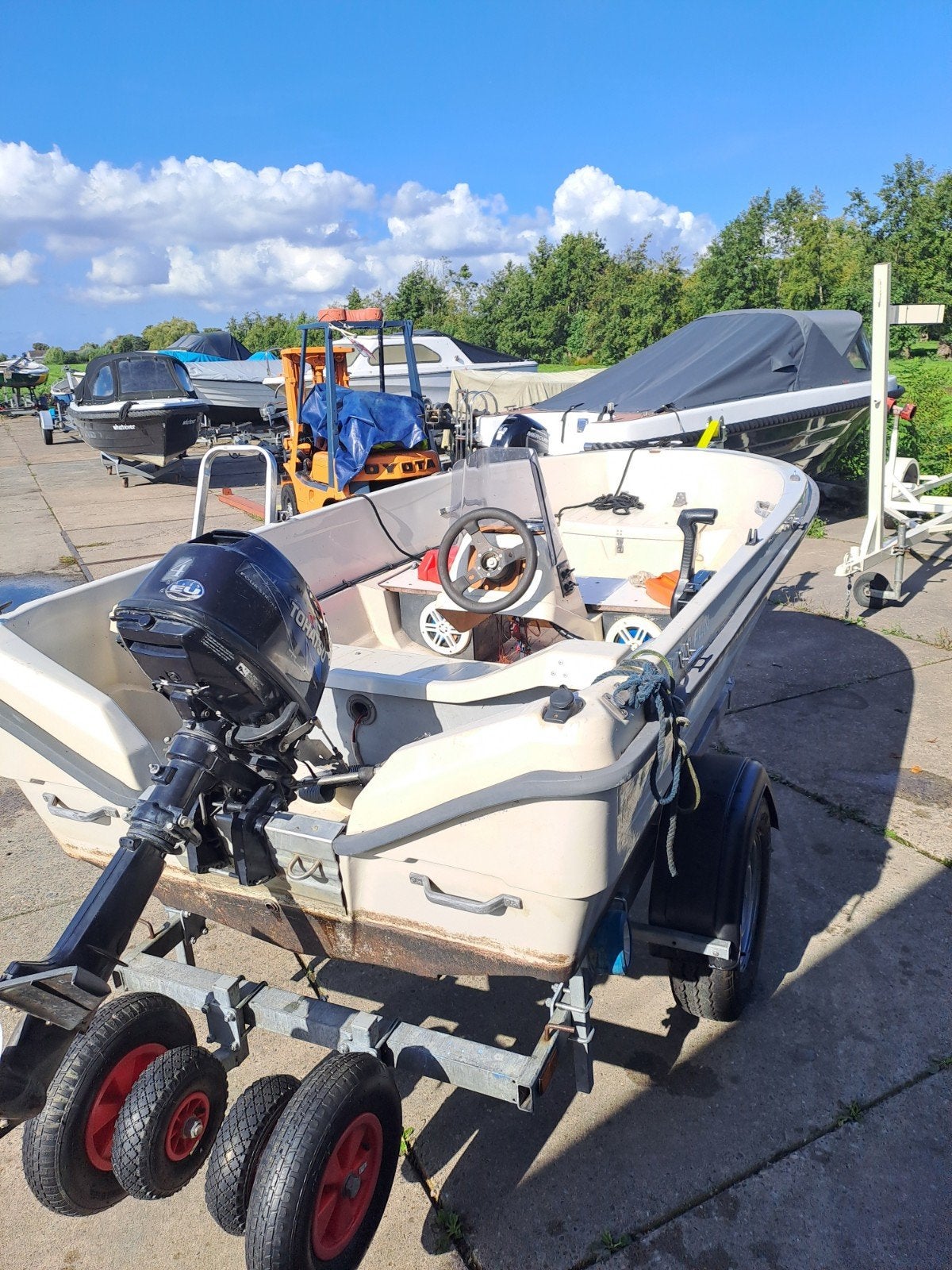 Vis kajuit boten 5 en 6m en trailers!, Benzine, Gebruikt, Buitenboordmotor, 5 m