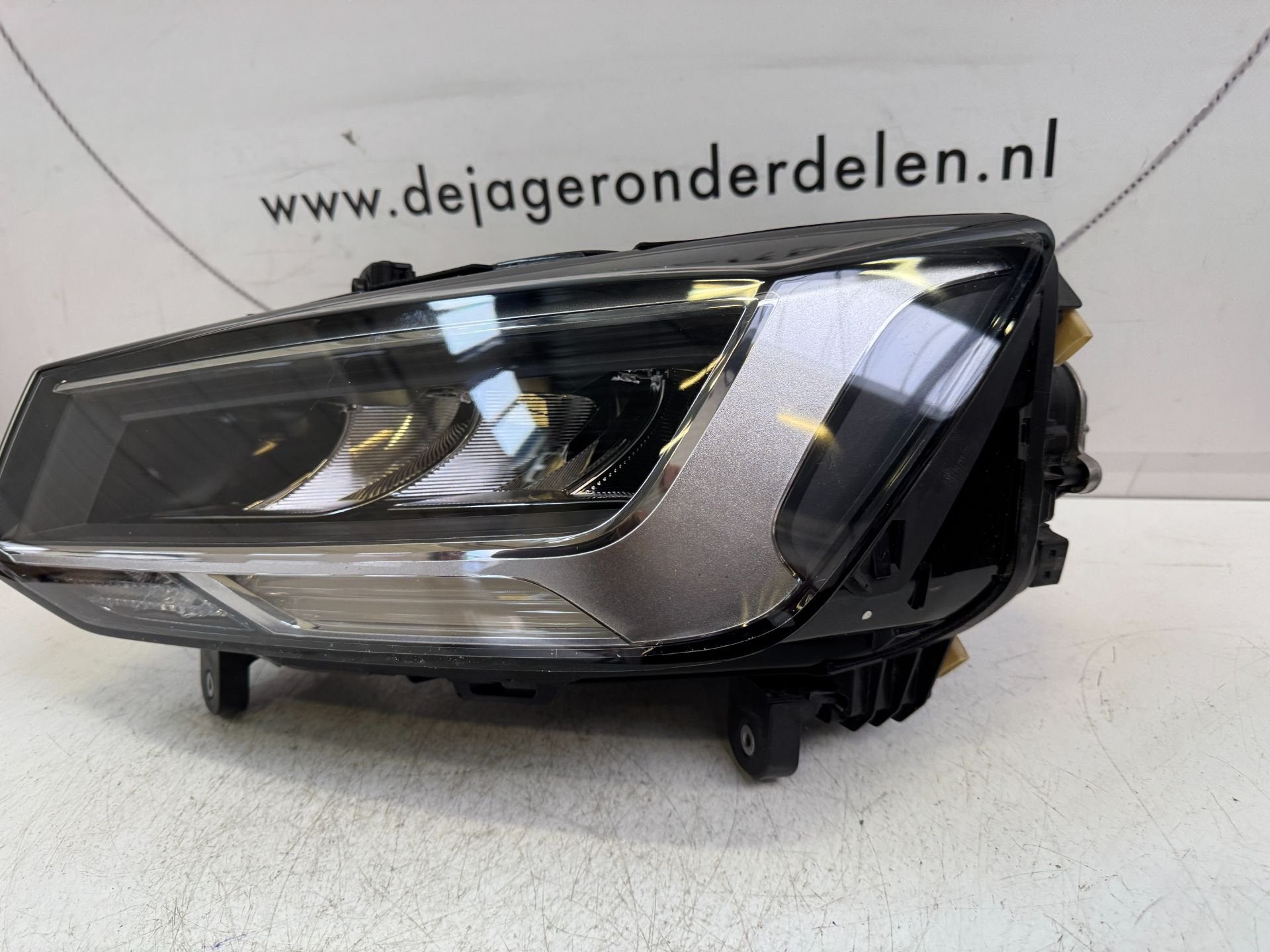 AUDI Q2 81A LED KOPLAMP LED LINKS 81A941011 2020-, Gebruikt, AUDI AG, Auto-Union-Strasse 1
85045  Ingolstadt, DE, Kundenbetreuung@audi.de