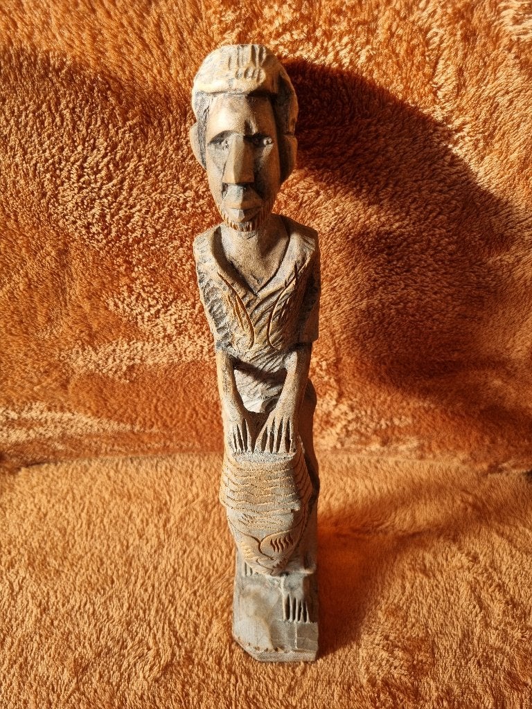 Houten handgemaakte man met trommel, Houtsnijwerk, Ophalen of Verzenden, 20 - 50 cm, Hout