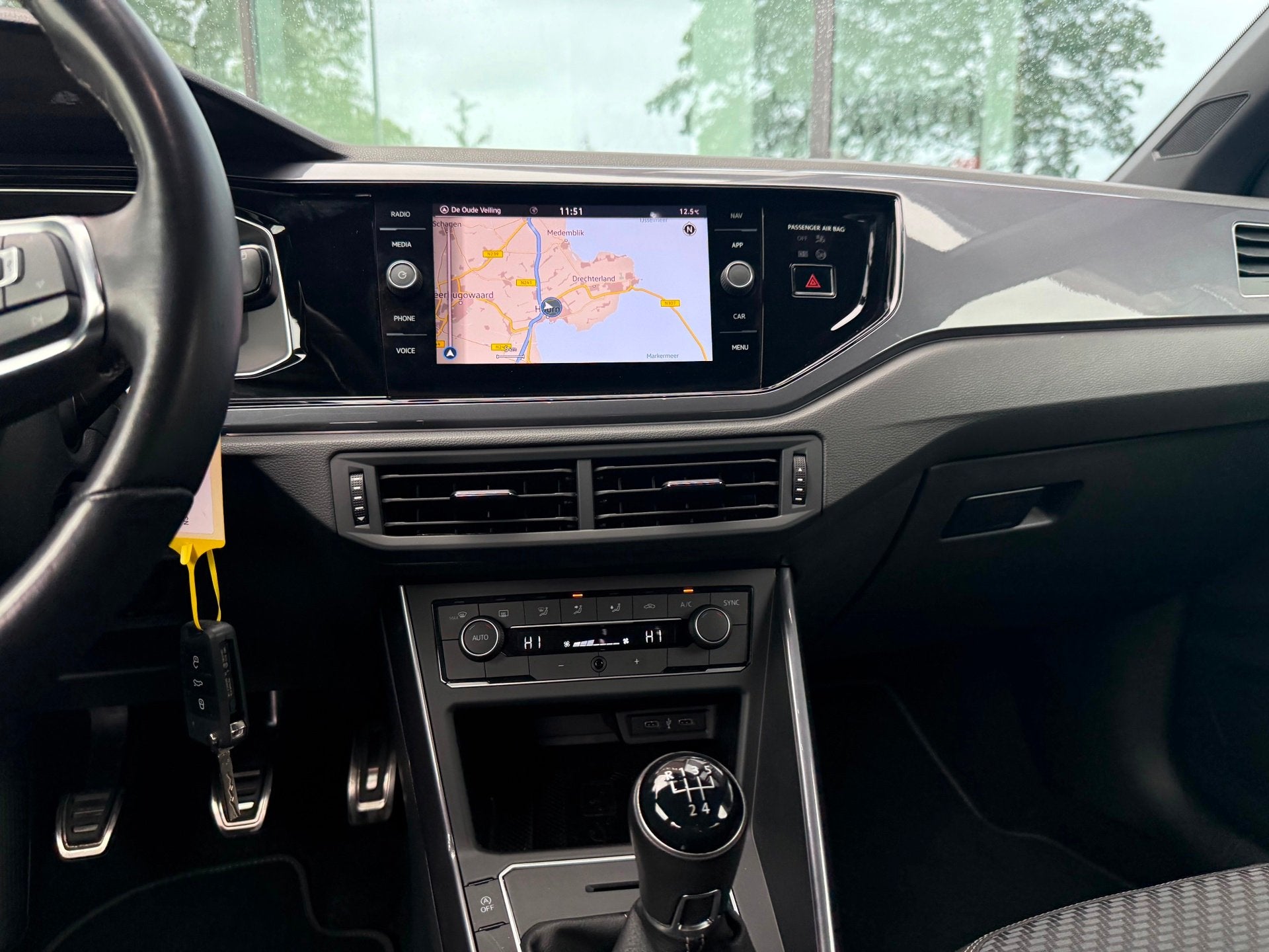 Volkswagen Polo 1.0 TSI Highline Business R - Navi - Parkeer, Auto's, Volkswagen, Gebruikt, 49 €/maand, Origineel Nederlands, Bedrijf