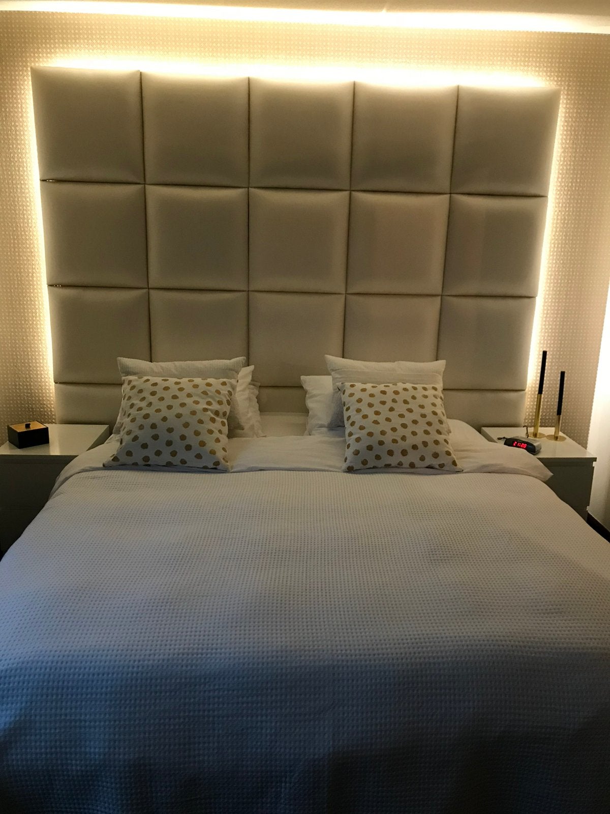 Bed achterwand, champange kleur met led., Ophalen, Tweepersoons, Zo goed als nieuw, Overige maten