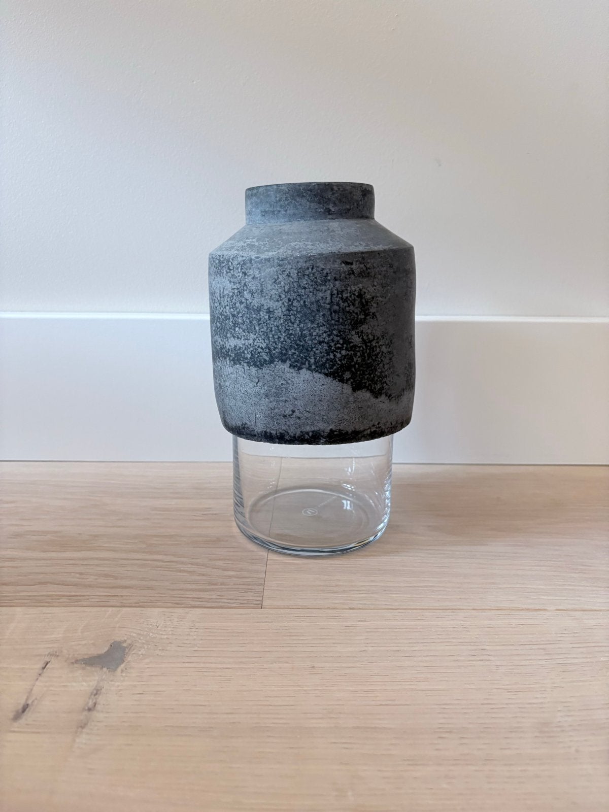 Menu Willmann Vaas, Ophalen, 21 cm, Zo goed als nieuw, Grijs