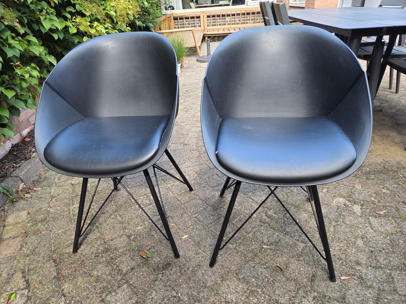 2 zwarte eetkamer stoelen, Huis en Inrichting, Ophalen, Zwart, Twee