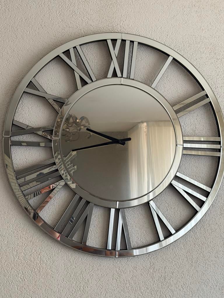 Moderne spiegel wandklok - 80cm - Blikvanger!, Ophalen of Verzenden, Gebruikt, Analoog, Wandklok
