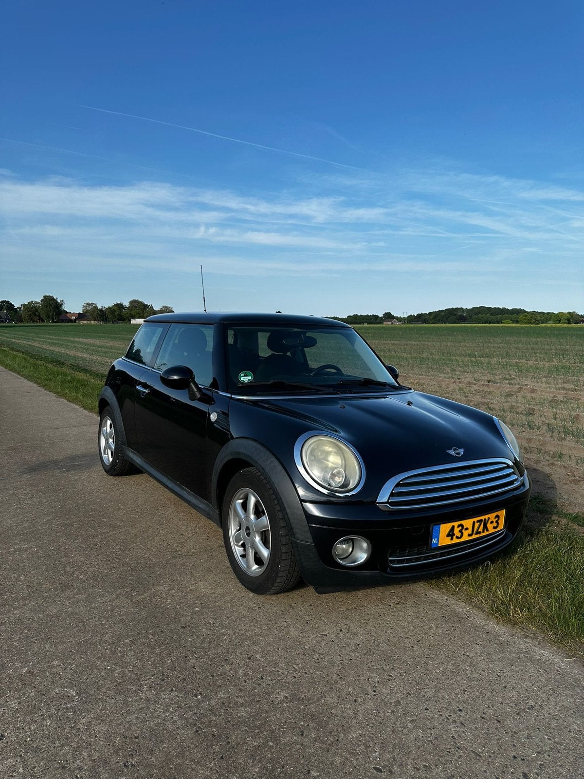 Mini 1.6 16V Cooper 2009 Zwart  NAP 102000 KM, Auto's, Mini, Voorwielaandrijving, 4 cilinders, 4 stoelen, Handgeschakeld