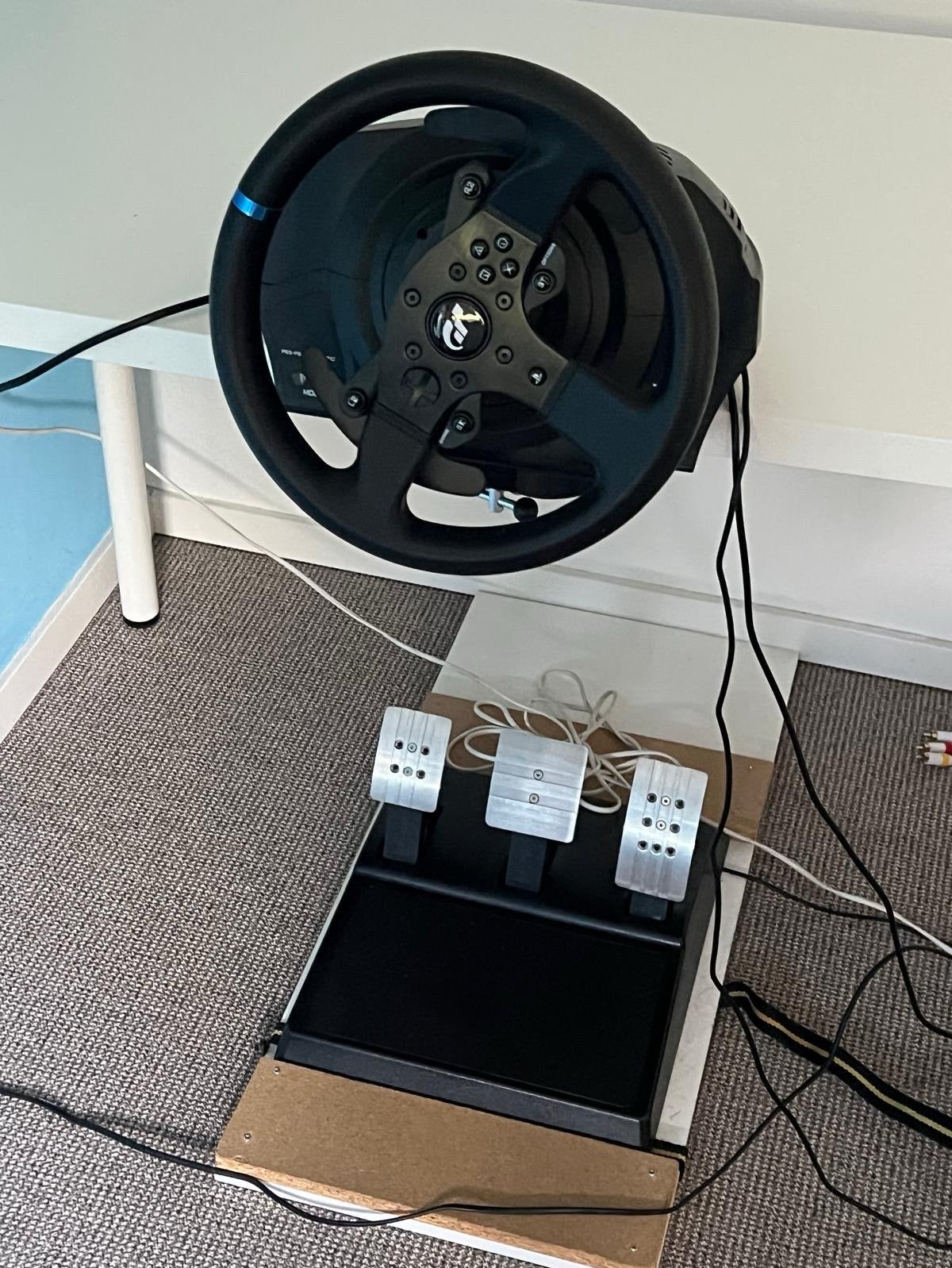 Thrustmaster T300 RS GT Edition met pedalen, Ophalen of Verzenden, Zo goed als nieuw