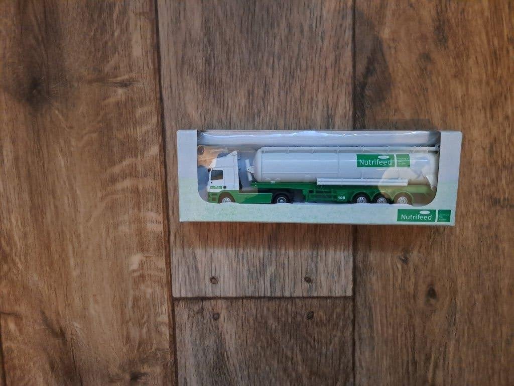 Modelvrachtwagen, Hobby en Vrije tijd, Ophalen, Nieuw, Bus of Vrachtwagen