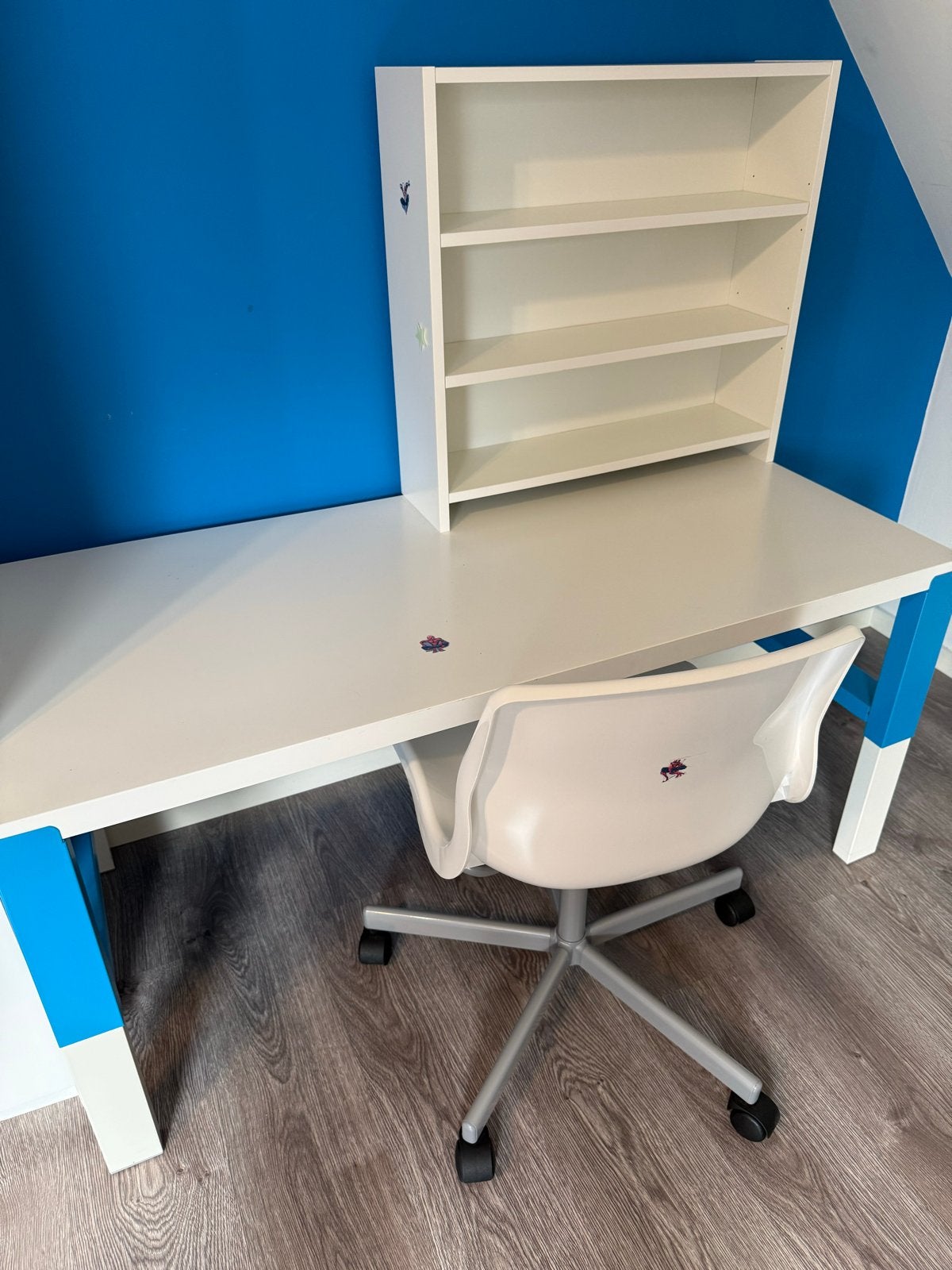 IKEA Pahl kinderbureau met opzetstuk, wit/blauw, Huis en Inrichting, Bureaus, Ophalen, Opbergruimte, Gebruikt, IKEA