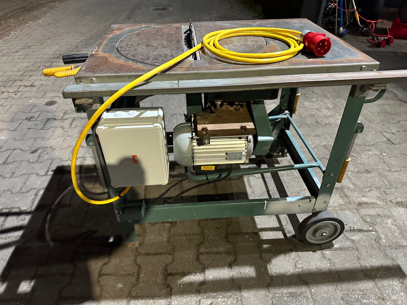 Gjerde 1603 tafelzaag, Doe-het-zelf en Verbouw, Gereedschap | Zaagmachines, Ophalen of Verzenden, Zo goed als nieuw, 1200 watt of meer