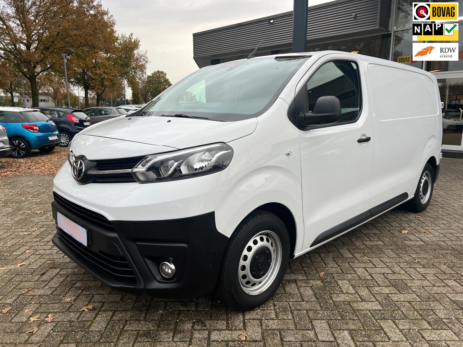 Toyota PROACE Worker 1.5 D-4D Live Long, Navi, Camera, trekh, Voorwielaandrijving, Gebruikt, Zwart, 4 cilinders