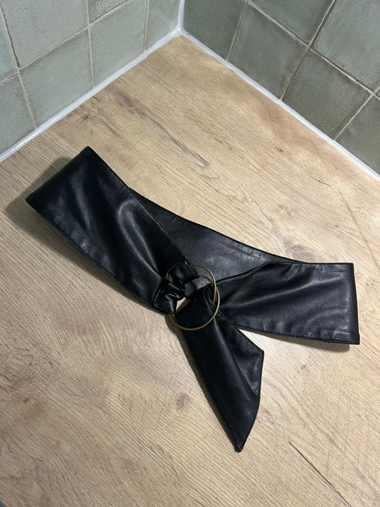 Zwarte brede strikriem soepel leer ceintuur, Kleding | Dames, Riemen en Ceinturen, 80 tot 90 cm, 5 cm of meer, Tailleriem, Ophalen of Verzenden