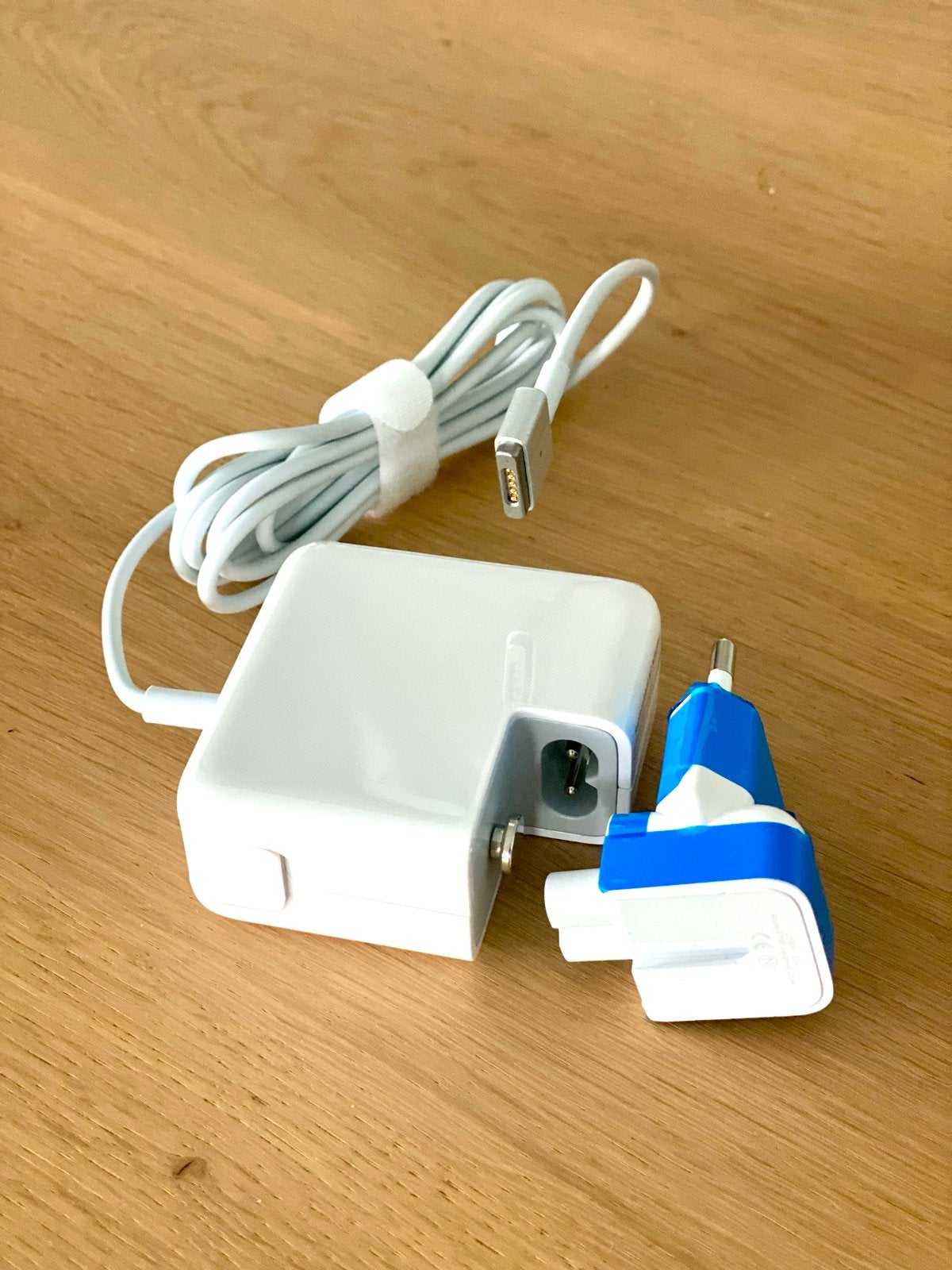 Nieuwe adapter voor Apple MacBook (45W), Computers en Software, Laptop-opladers, Ophalen of Verzenden, Nieuw