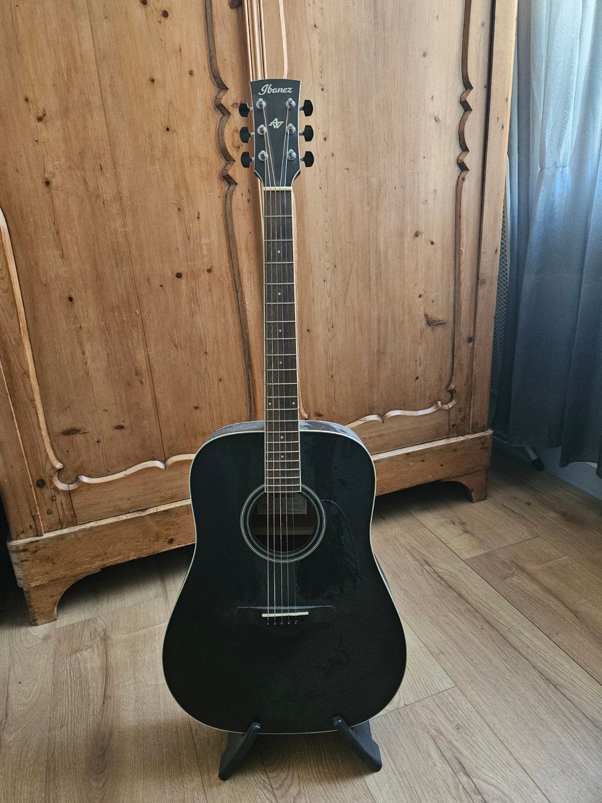 Ibanez akoustische gitaar, Ophalen, Western- of Steelstringgitaar
