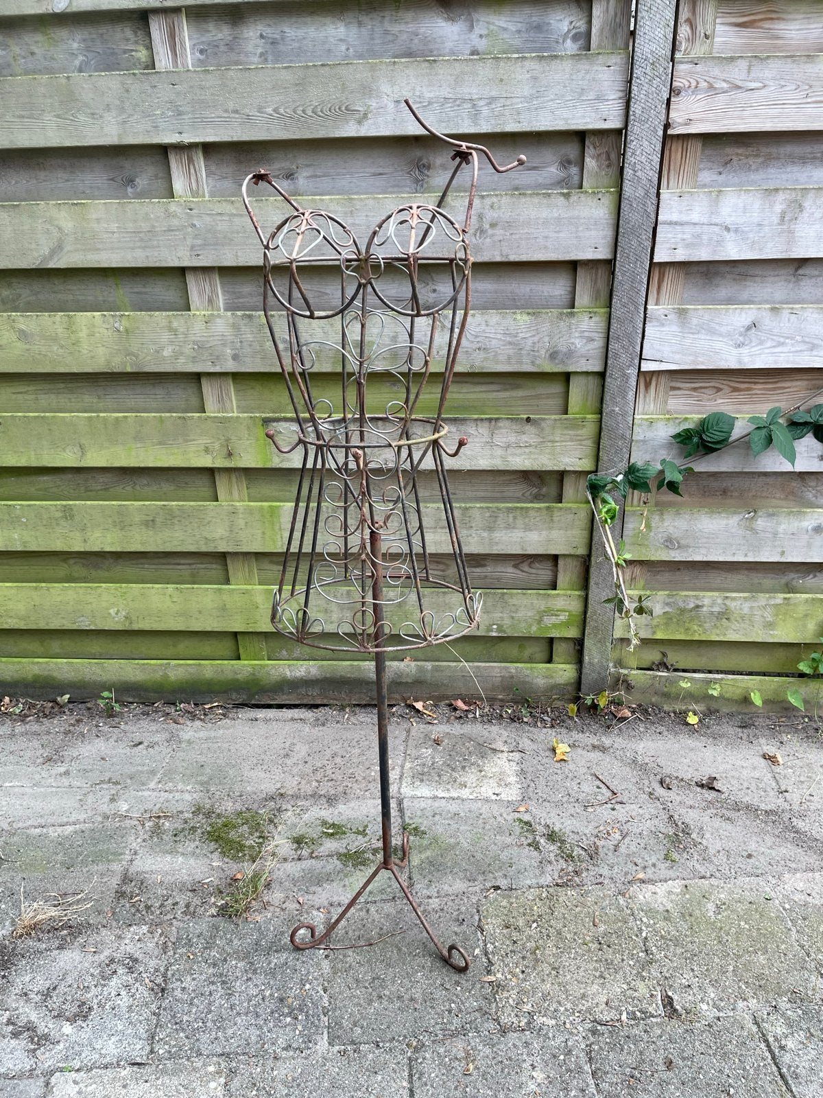 Vintage metalen paspop / mannequin / kapstok in korsetvorm, Ophalen, Gebruikt, Metaal, Staande kapstok