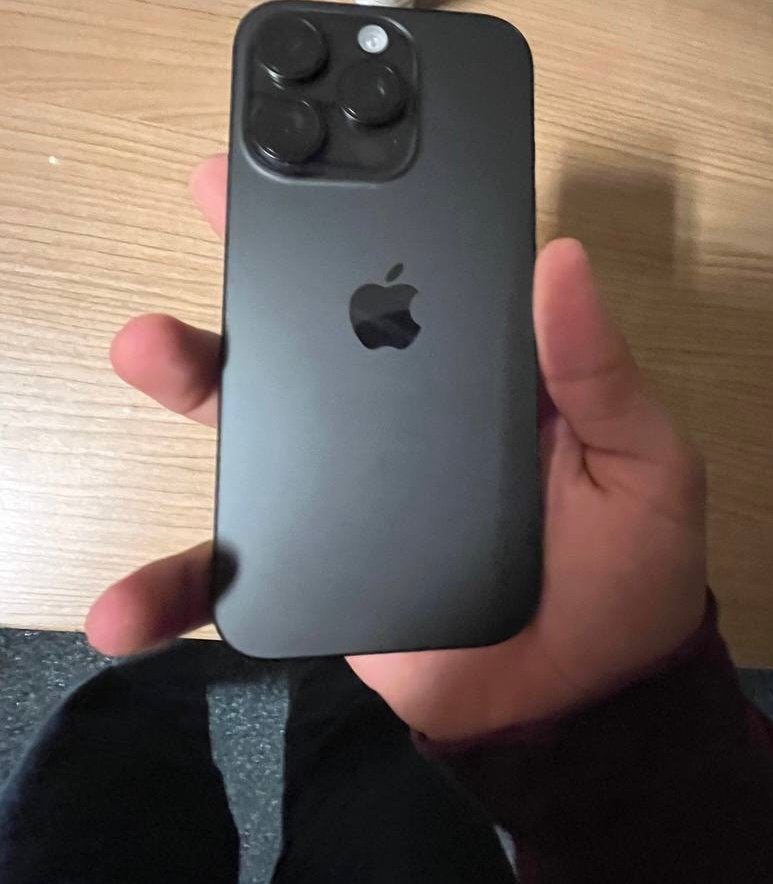 Foto 5 van Iphone 16 pro
