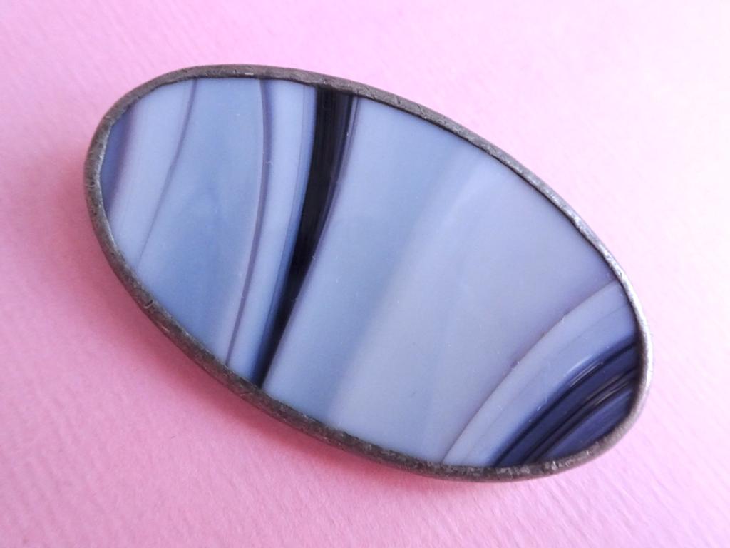 jwg Vintage 70s glas-in-lood glas broche blauw paars lila, Sieraden, Tassen en Uiterlijk, Verzenden, Overige materialen, Broche
