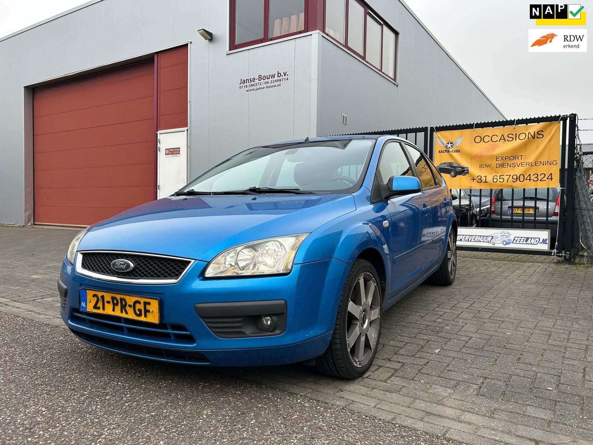 Ford Focus 2.0-16V Ghia FULL OPTION!, 1227 kg, Gebruikt, Zwart, Blauw