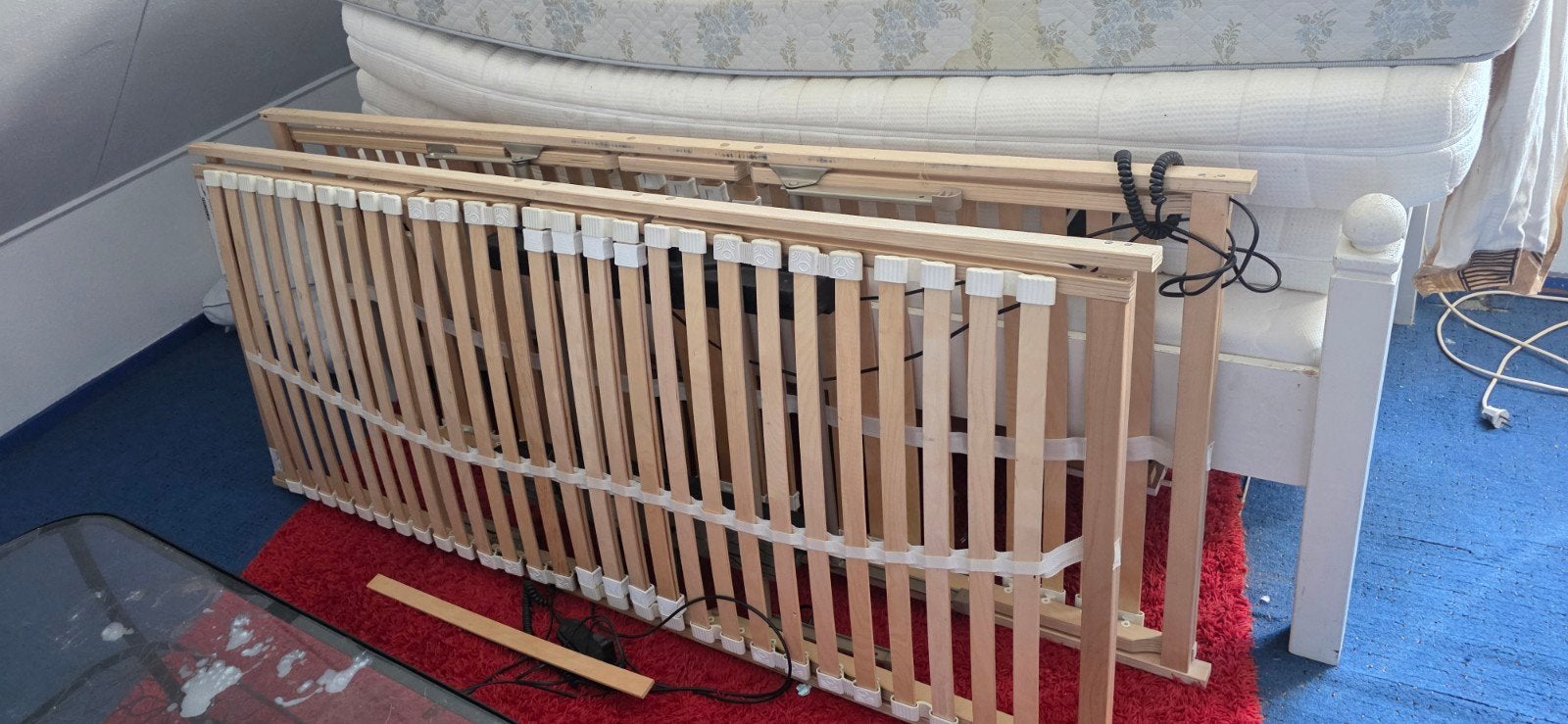 Eenpersoons ledikant wit hout met lattenbodem en matras, Ophalen, Gebruikt, 90 cm, Eenpersoons