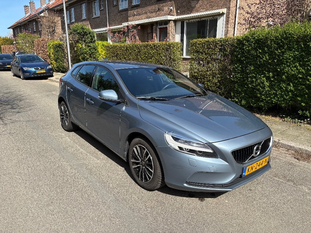 Volvo V40 2.0 T2 122PK 2016 Blauw, Voorwielaandrijving, 4 cilinders, Blauw, 122 pk
