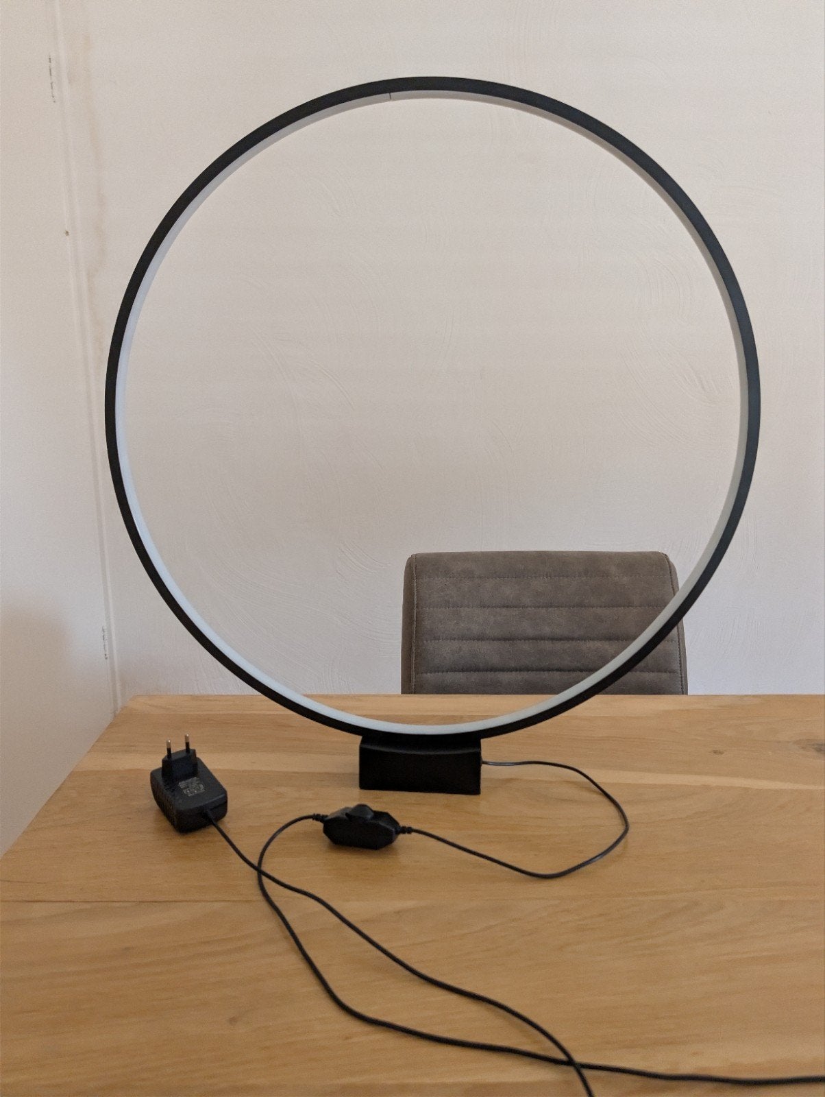 Moderne LED Ring Tafellamp - Zwart, Huis en Inrichting, Ophalen, Met schakelaar, Zwart, Metaal
