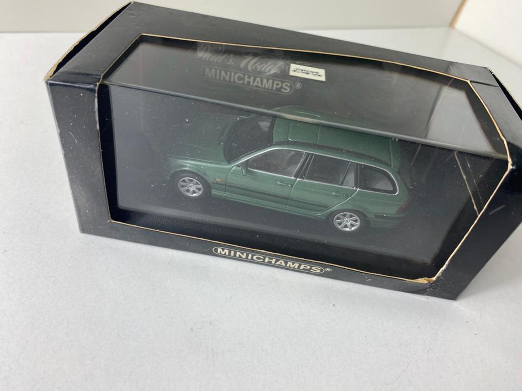 1:43 BMW 318i touring- minichamps-in OVP, Hobby en Vrije tijd, Modelauto's | 1:43, Ophalen of Verzenden, Nieuw, Auto, MiniChamps