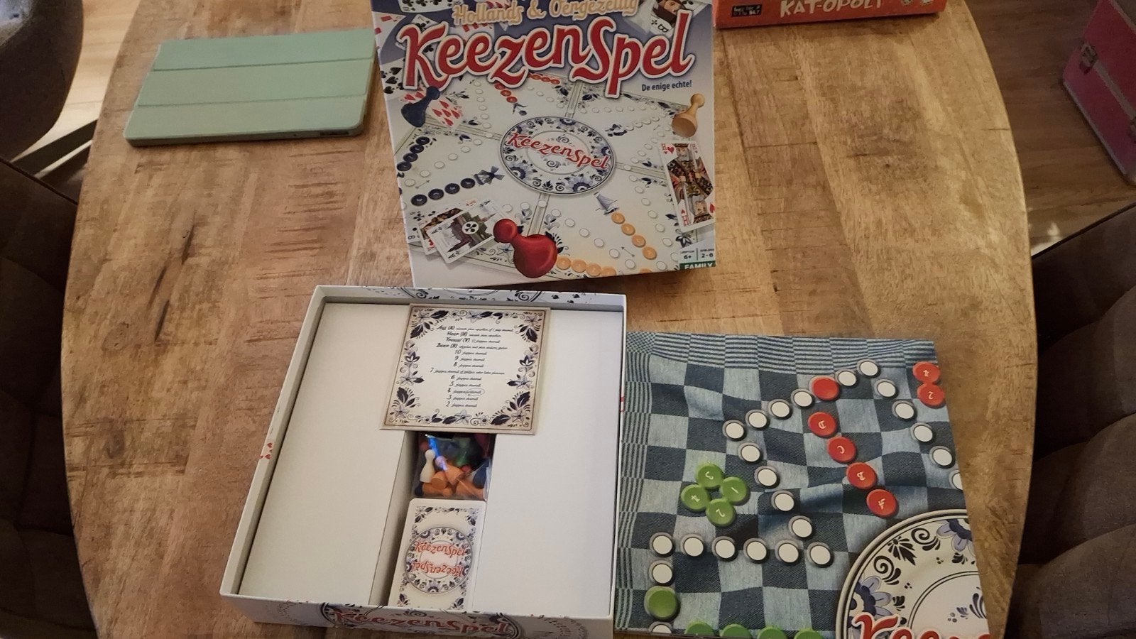 Keezenspel - Het originele bordspel voor de familie, Drie of vier spelers, Ophalen, Zo goed als nieuw, Onbekend
