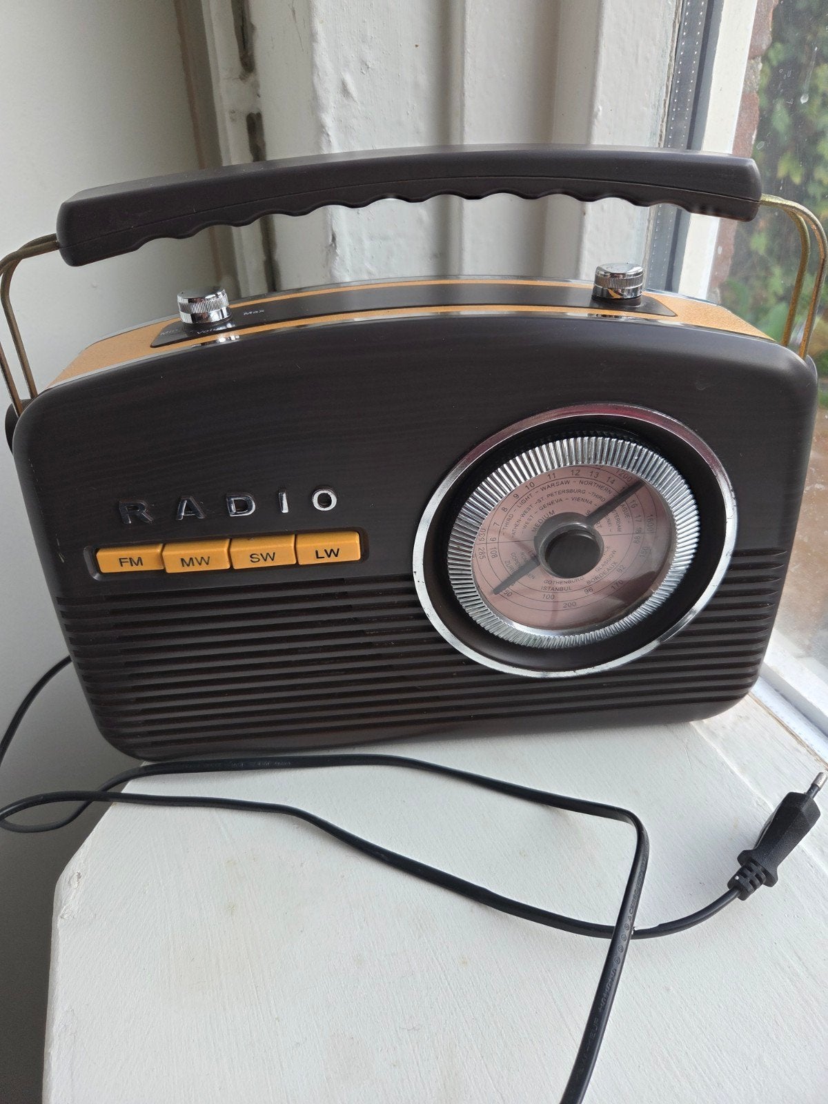 Cresta retro draagbare radio FM055 - Vintage look, Ophalen of Verzenden, Zo goed als nieuw, Radio
