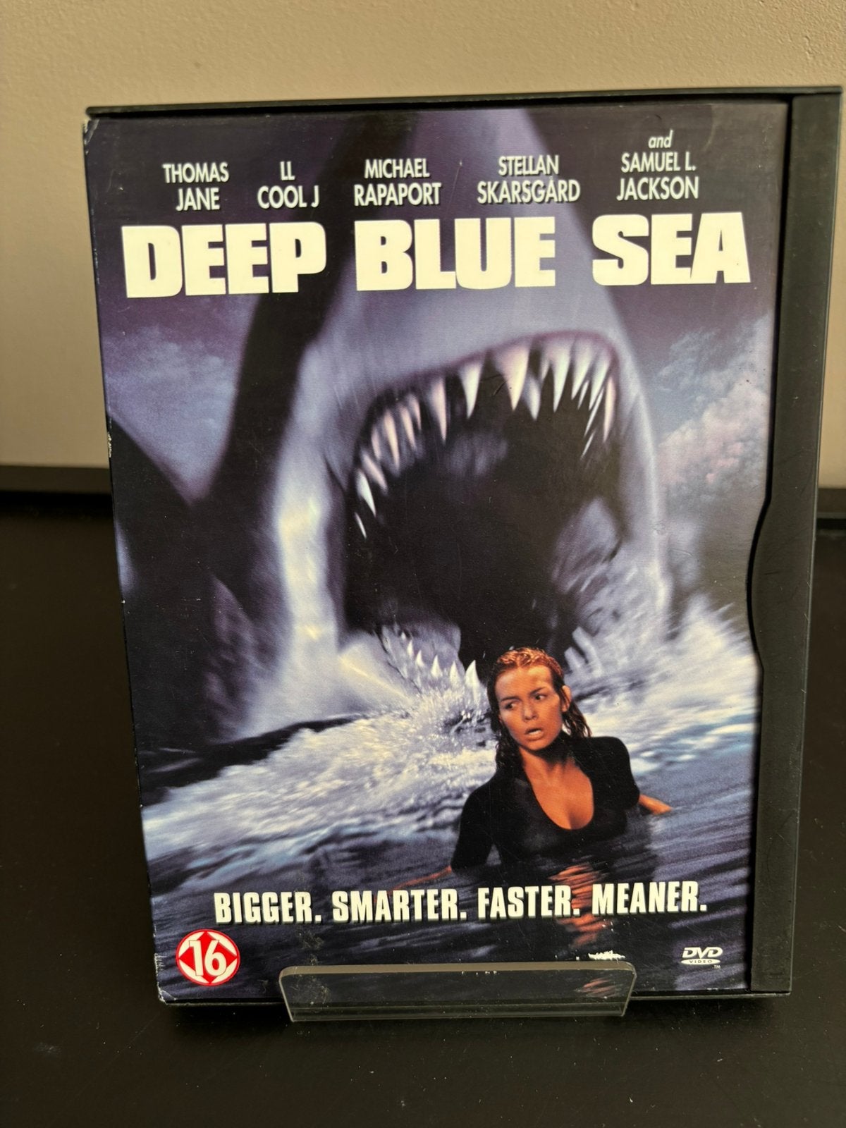 Deep Blue Sea, Vanaf 16 jaar, Ophalen of Verzenden, Zo goed als nieuw, Overige genres