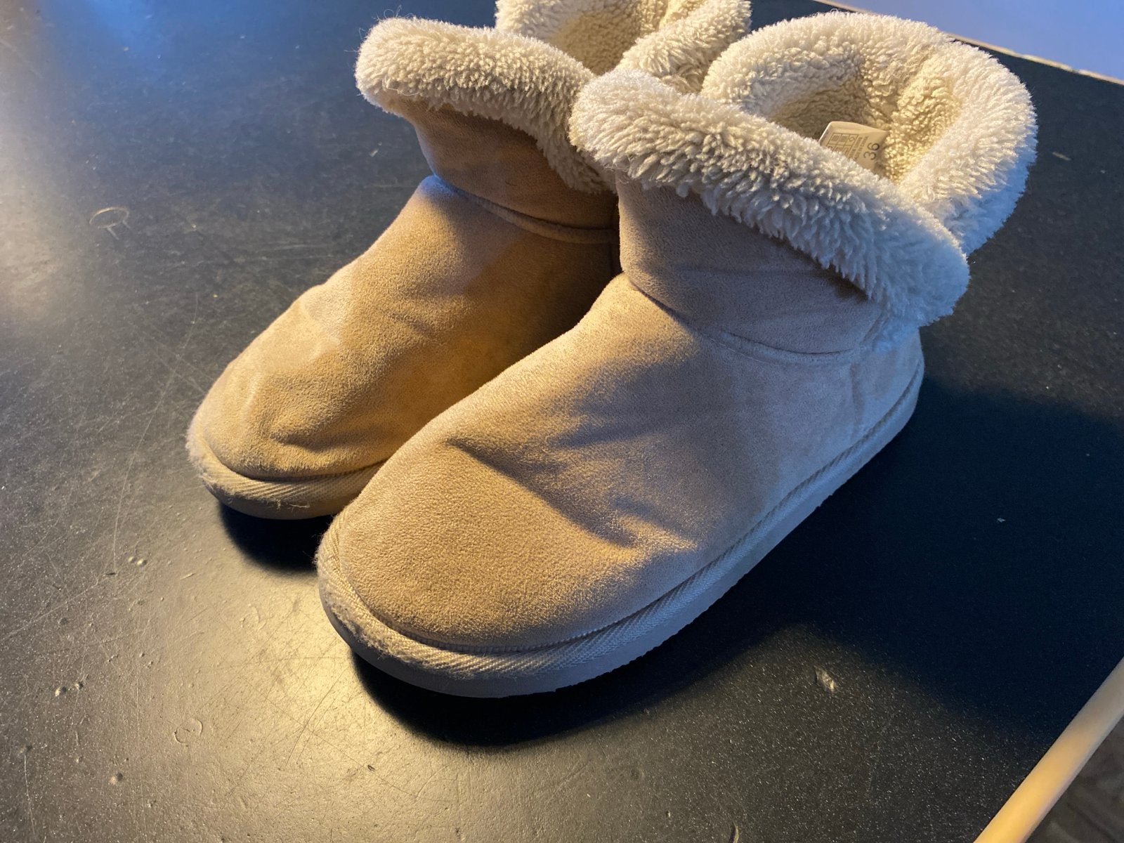 Esprit pantoffels maat 36, Jongen of Meisje, Overige typen, Ophalen of Verzenden, Zo goed als nieuw