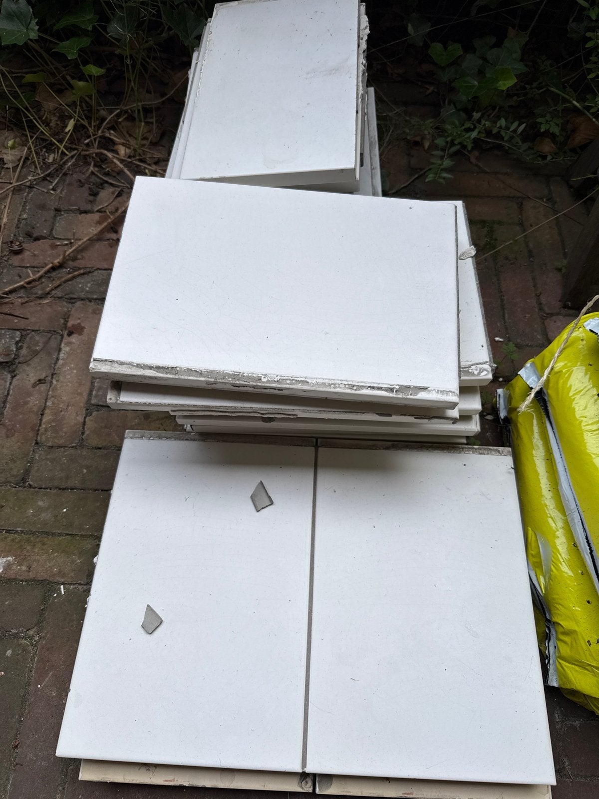 Gebruikte witte vensterbanktegels, Ophalen, Gebruikt, Keramiek, 20 tot 40 cm