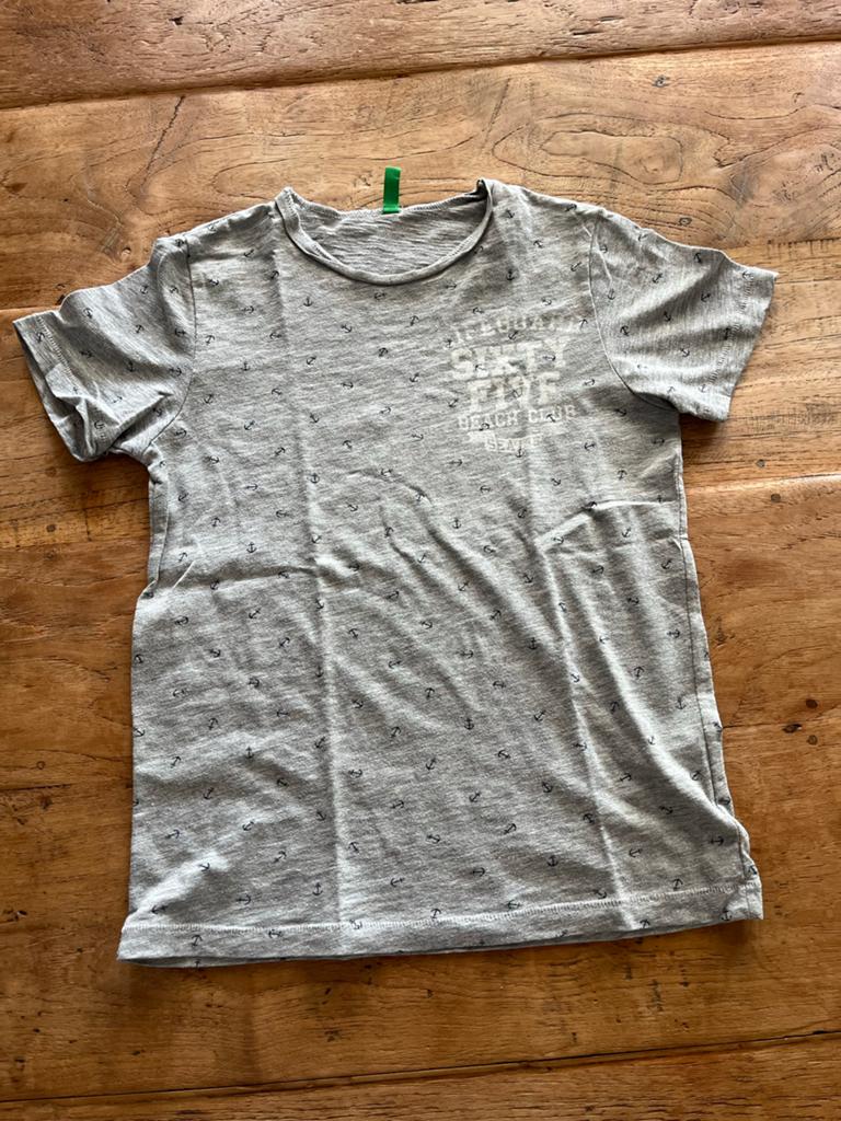 Kledingpakket maat 128: Vest, spijkerbroek en shirt, Ophalen of Verzenden, Zo goed als nieuw, Jongen, Setje