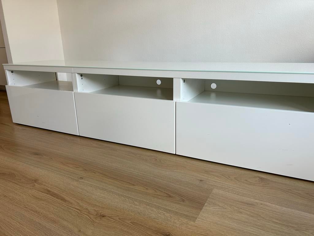 Witte TV-meubel IKEA - Moet nu weg!, Ophalen, Gebruikt, 150 tot 200 cm, Glas